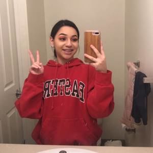 Meet your Posher, Ari